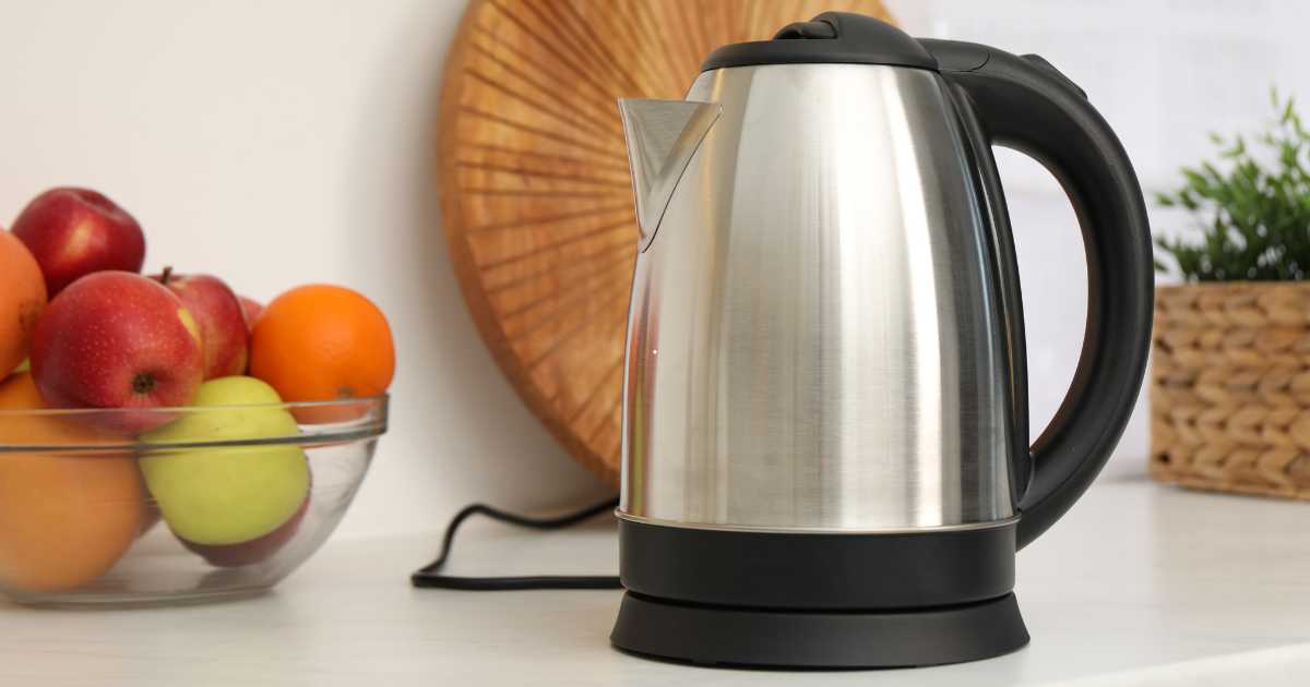 Bule Elétrico Britânia 1.8l BCH11 de Vidro 220V - Descubra a Magia de Ferver Água com Estilo